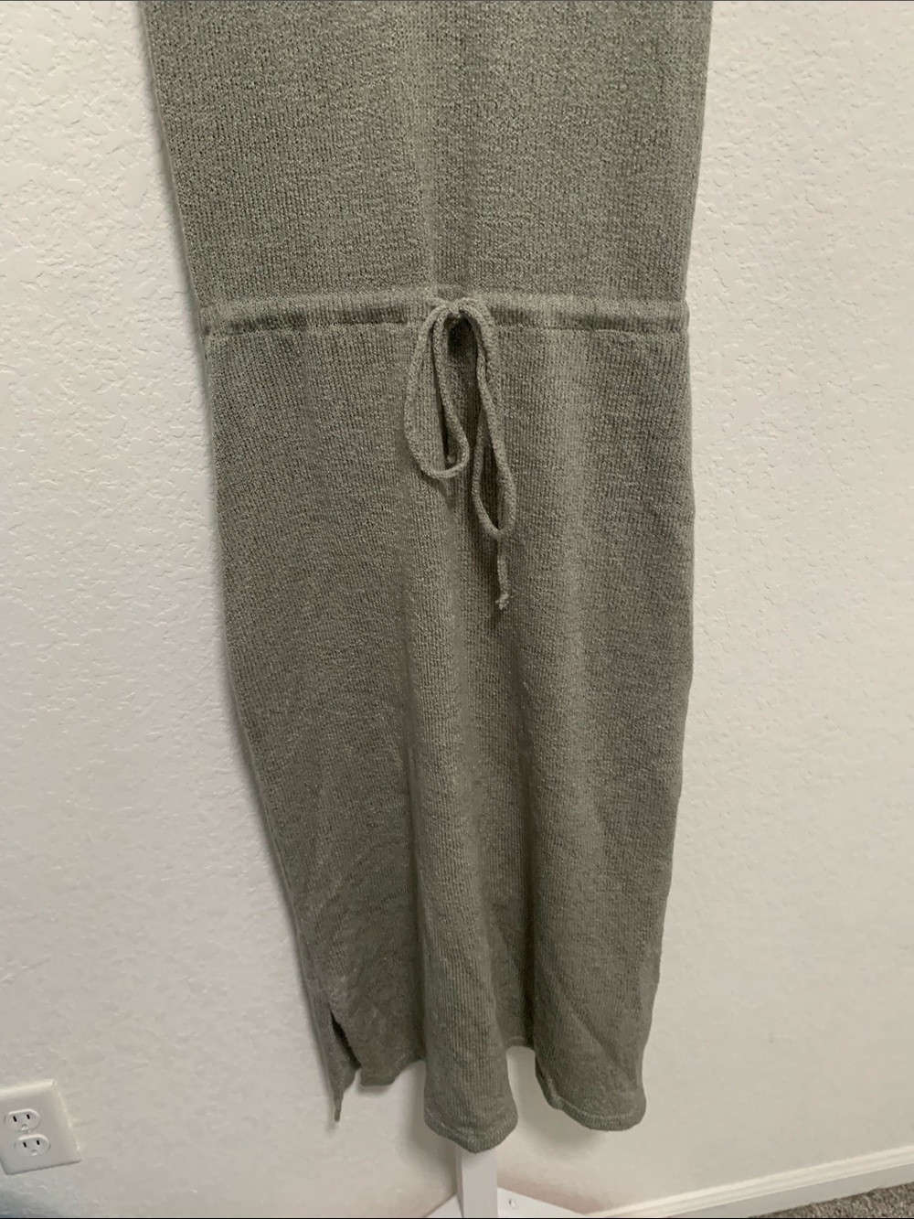NWT Wishlist Sleeveless V-Neck Knit Dress with Tie Waist - Picture 3 of 11